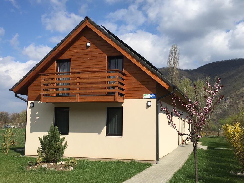 Dunazug Apartmanhaz Domos Luaran gambar