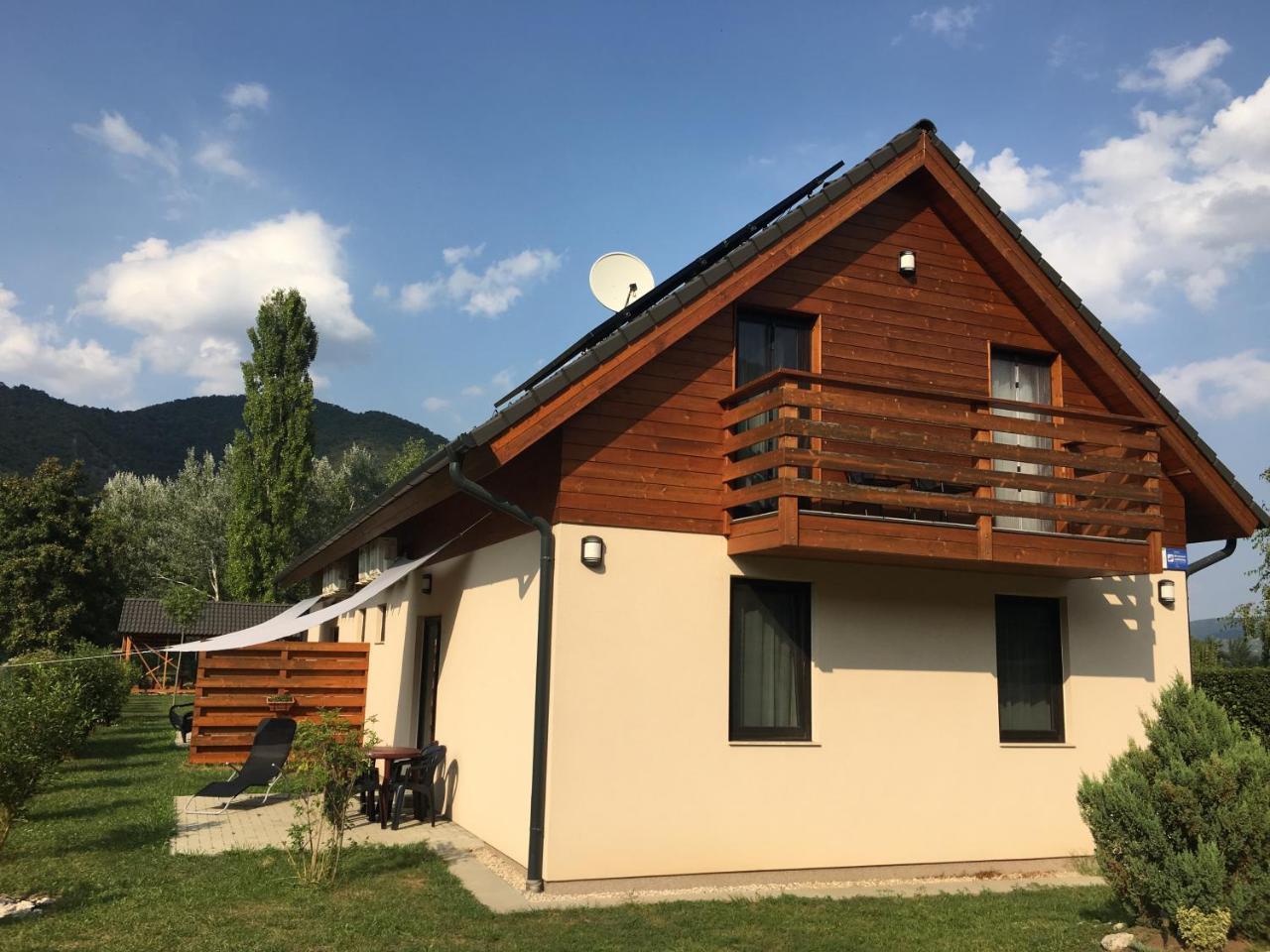 Dunazug Apartmanhaz Domos Luaran gambar