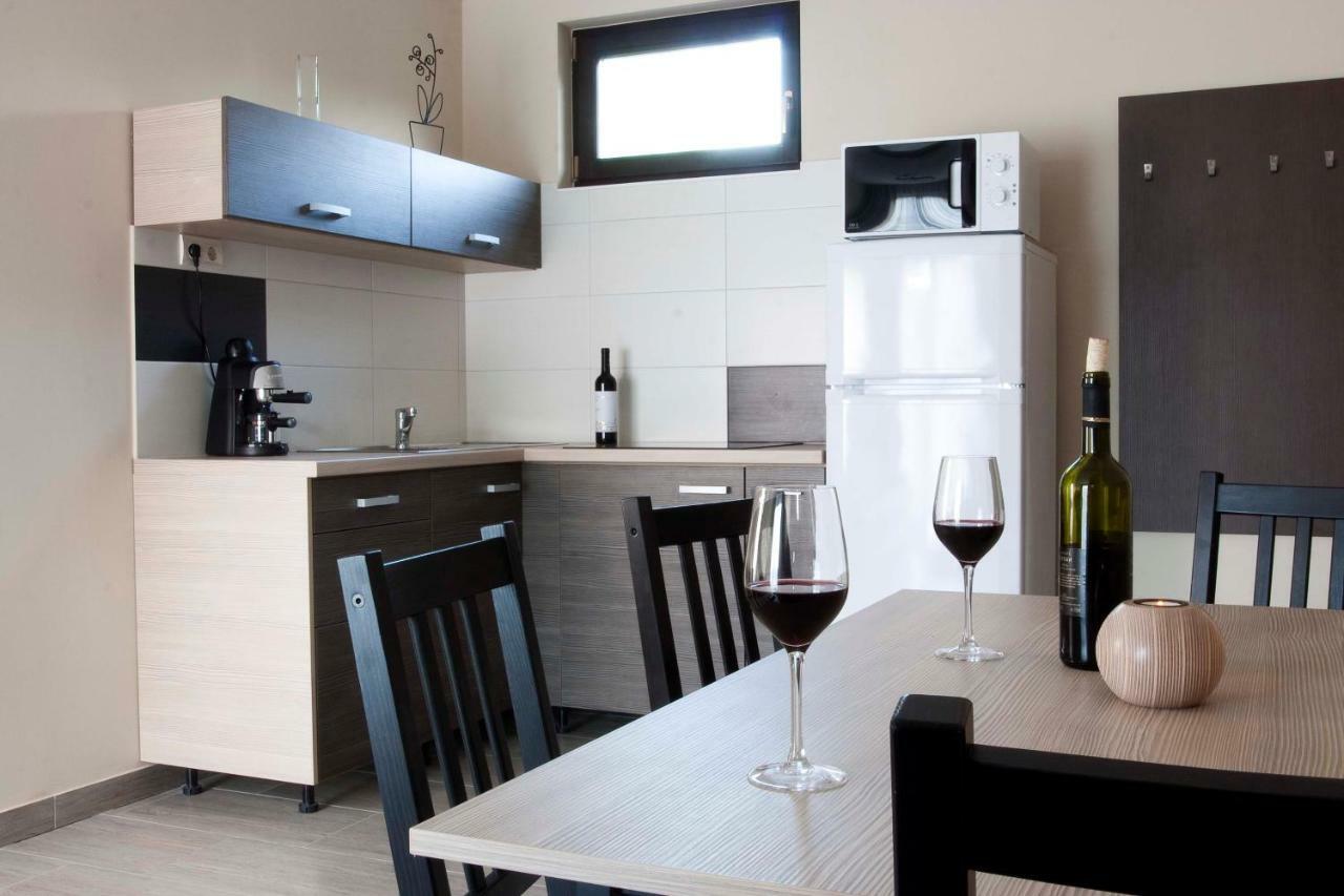 Dunazug Apartmanhaz Domos Luaran gambar