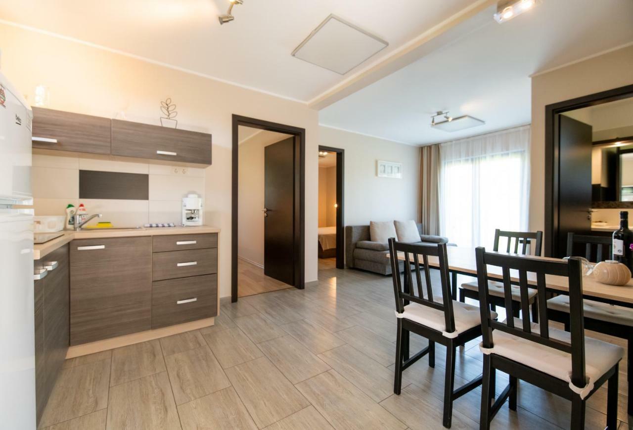 Dunazug Apartmanhaz Domos Luaran gambar